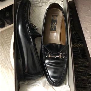 Authentic gucci loafers